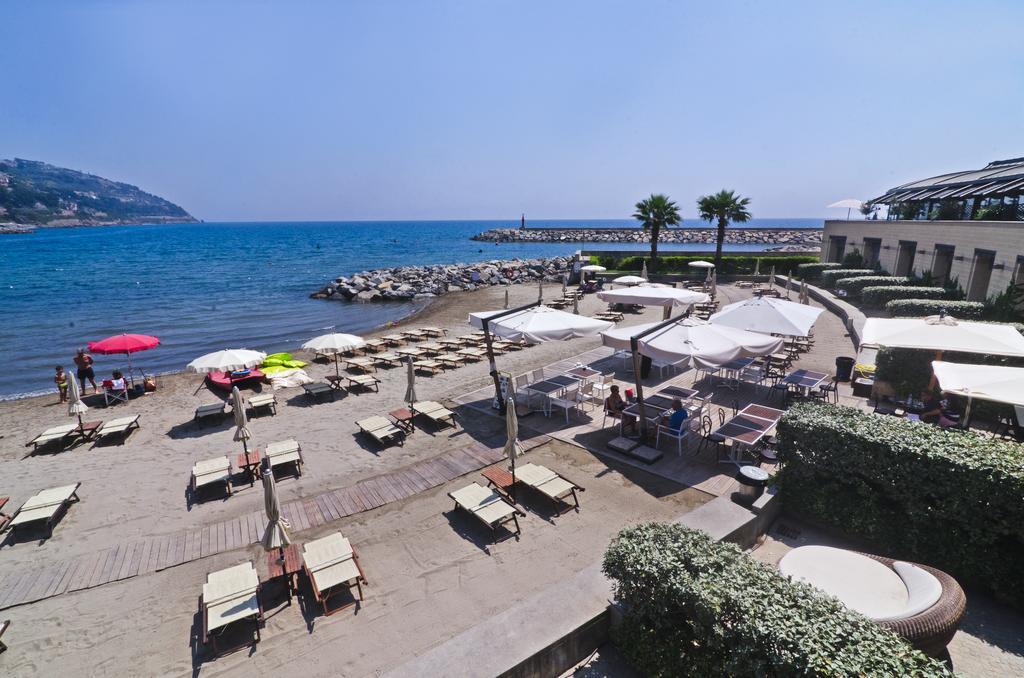 Hotel Riviera Dei Fiori سان لورينسو أل ماري المظهر الخارجي الصورة