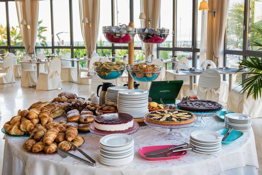 Hotel Riviera Dei Fiori سان لورينسو أل ماري المظهر الخارجي الصورة