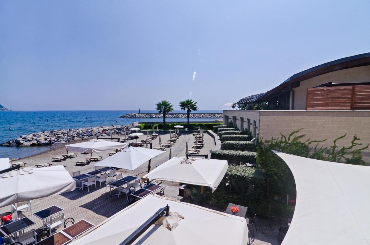 Hotel Riviera Dei Fiori سان لورينسو أل ماري المظهر الخارجي الصورة