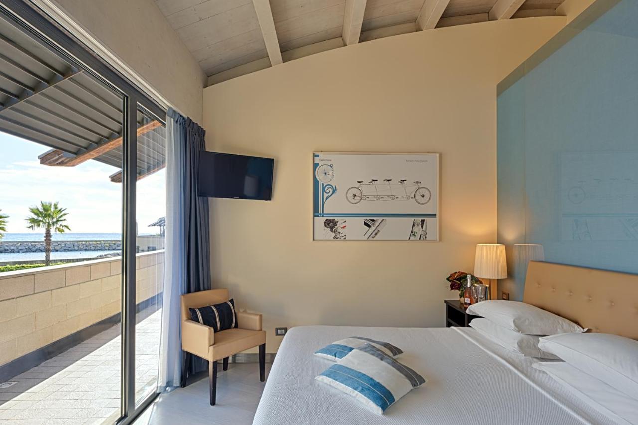 Hotel Riviera Dei Fiori سان لورينسو أل ماري المظهر الخارجي الصورة
